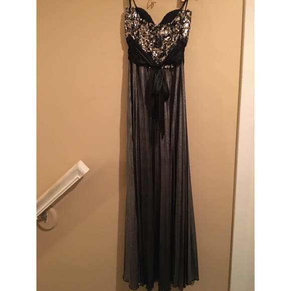 Speechless: Sequin Pleated Grey Dress - Picture 2 of 8